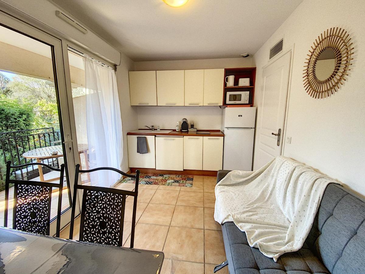 Appartement 2 Pieces Au Coeur Du Cap D'Antibes Exterior photo